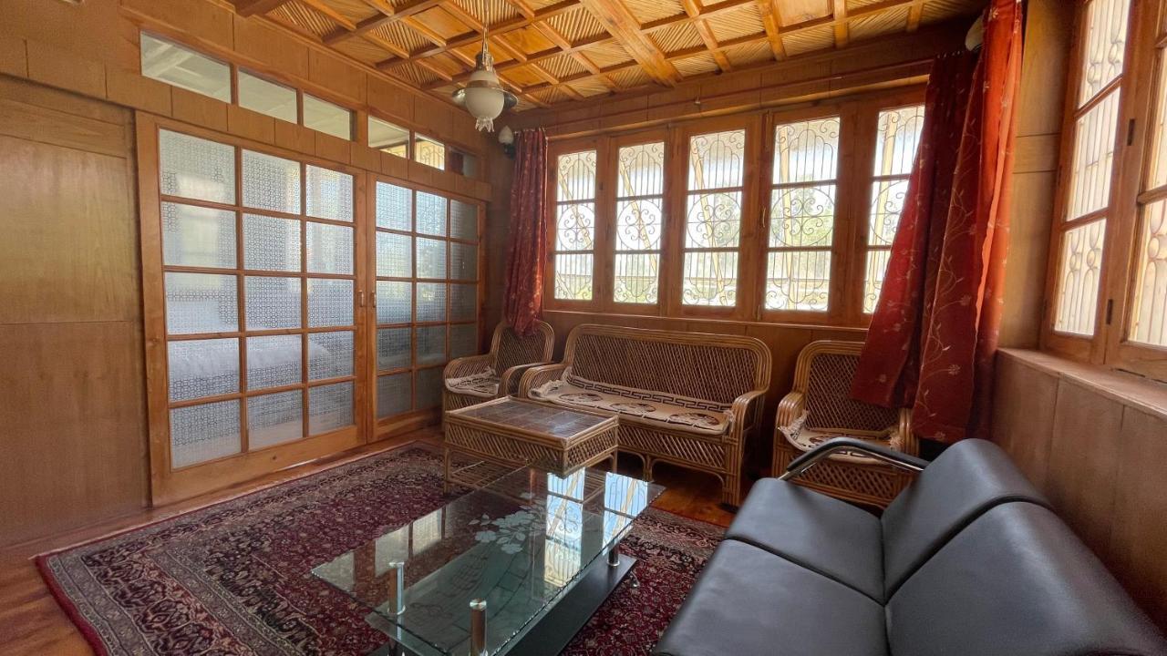 The Willow House ليه المظهر الخارجي الصورة
