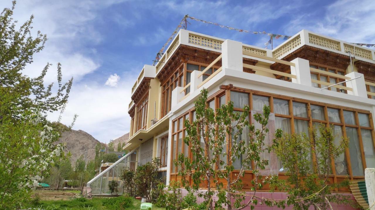 The Willow House ليه المظهر الخارجي الصورة